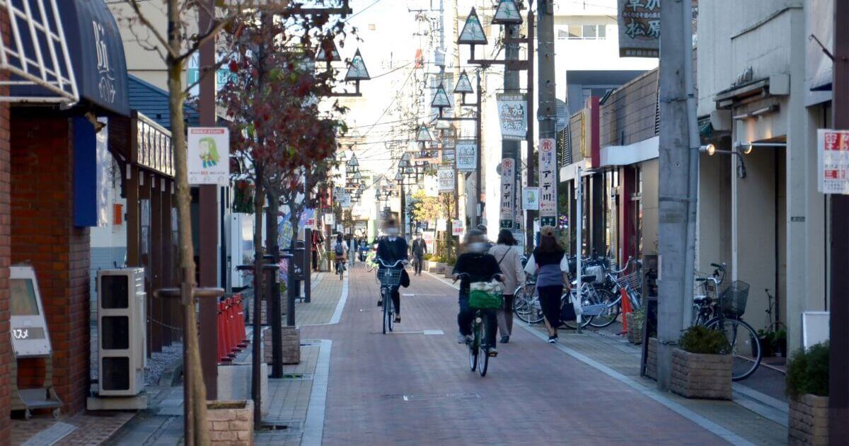 草加駅前の風景