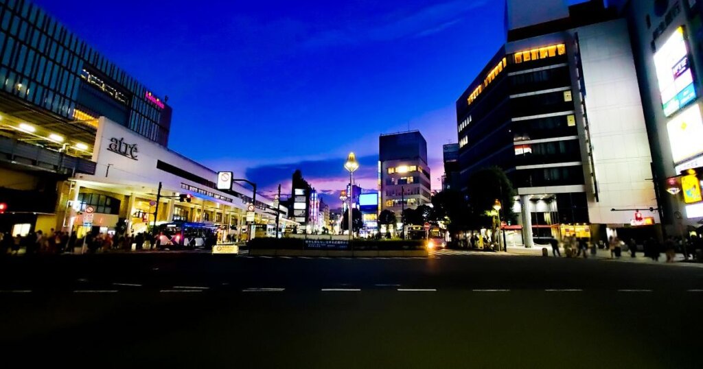 吉祥寺駅の夜